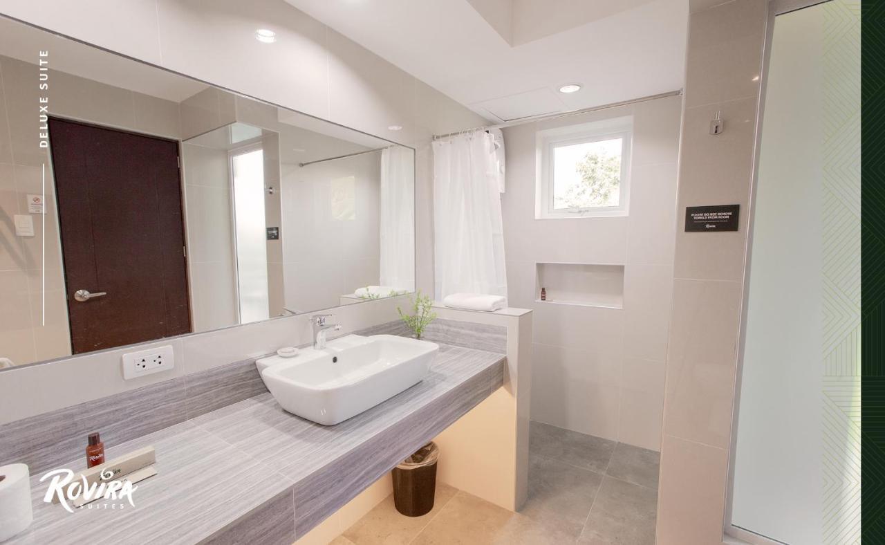 Rovira Suites Dumaguete City Kültér fotó